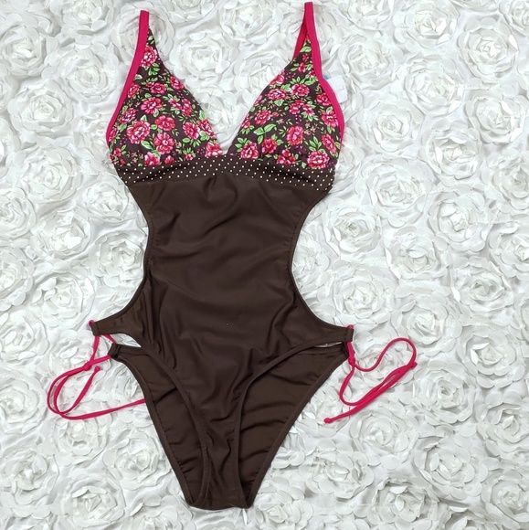 ❌SOLD❌Leonisa Floral Print Curve One Piece Bikini - Picture 3 of 8